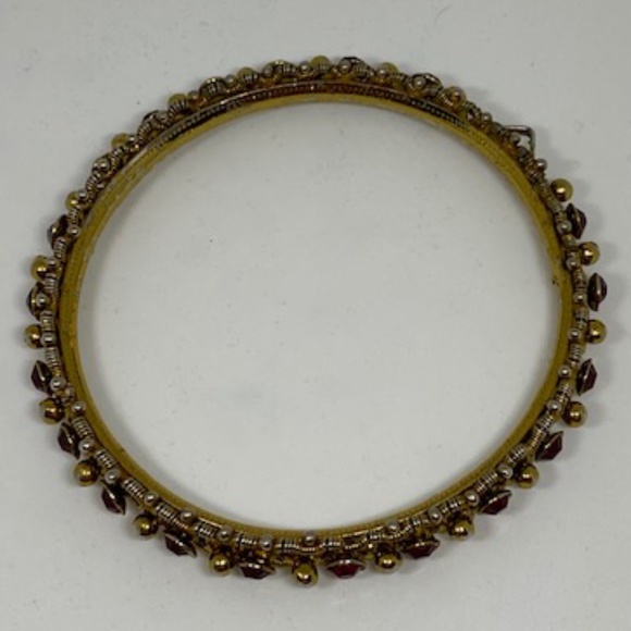 Set of 6 Red Stone and Gold Bangle Bracelets - Picture 3 of 4